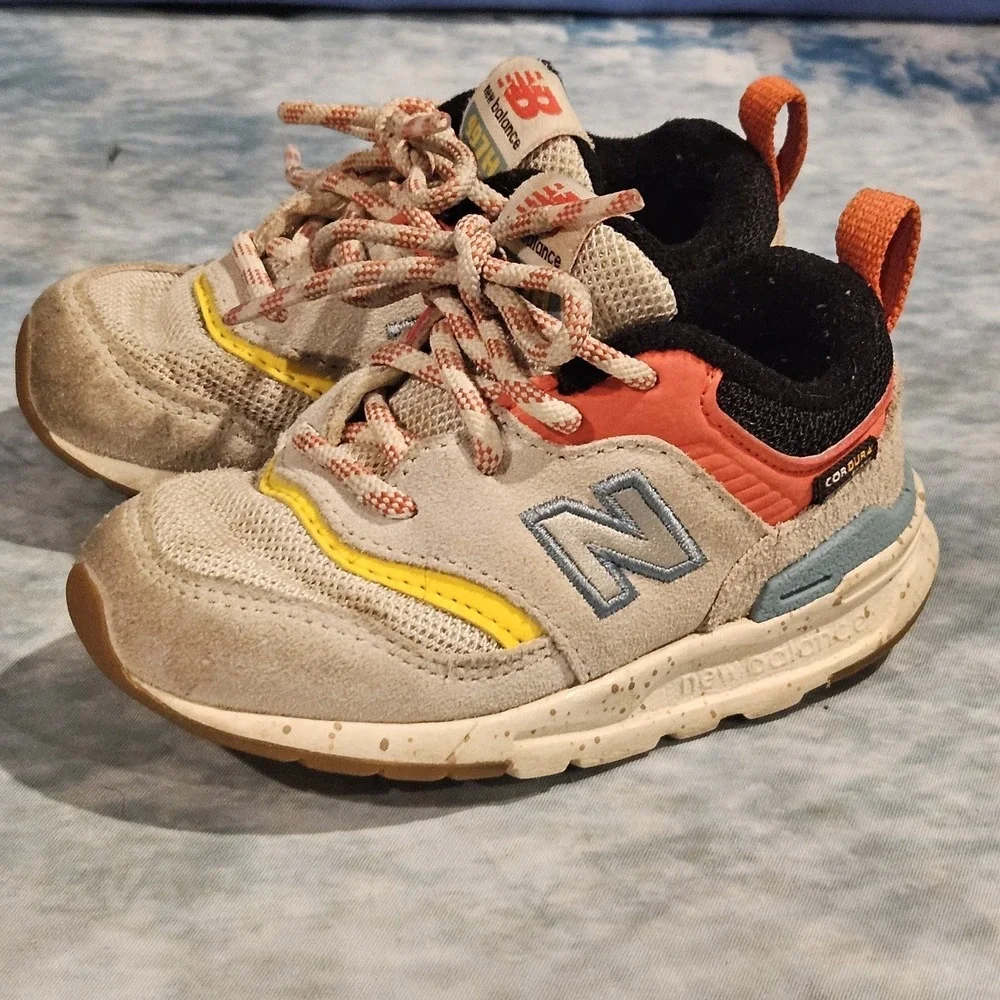 New Balance‎ 997H Toddler Size 6 Sneakers Cream Orange Blue Lace Up Shoes